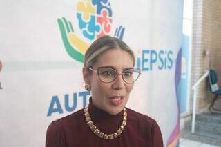 M&atilde;e de crian&ccedil;a autista idealiza congresso para facilitar acesso &agrave; informa&ccedil;&atilde;o