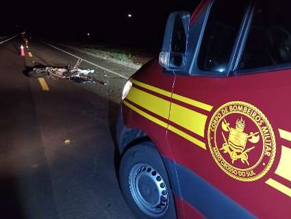 Motociclista morre ao bater em traseira de carreta na BR-060