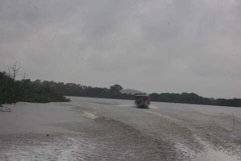 Com chuva e tempo nublado, temperatura cai 15&deg;C em Corumb&aacute;