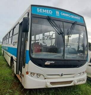 Prefeitura realiza leil&atilde;o eletr&ocirc;nico com itens que v&atilde;o de &ocirc;nibus a m&oacute;veis