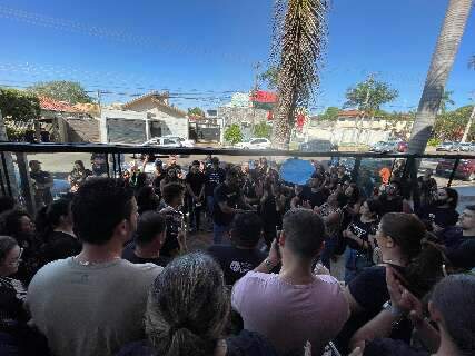 Prefeitura decide revogar decreto que cortava gratifica&ccedil;&otilde;es de professores