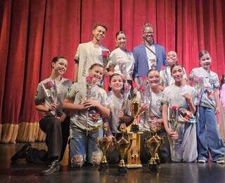 Bailarinas da Coophavila vencem competi&ccedil;&atilde;o de dan&ccedil;a na Argentina