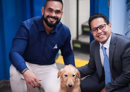 Visita de Pa&ccedil;oca &agrave; C&acirc;mara destaca a import&acirc;ncia de c&atilde;es em terapias para autismo