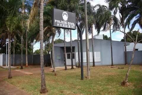 Motorista de aplicativo &eacute; esfaqueado e tem carro roubado em Campo Grande