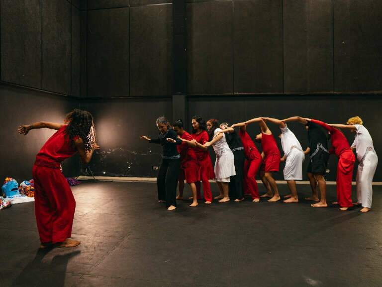Espetáculo infantil de MS leva maracatu e capoeira para o palco