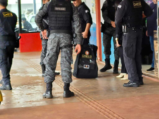 Prefeito &quot;some&quot; ap&oacute;s opera&ccedil;&atilde;o do Gaeco, mas segue ativo na internet