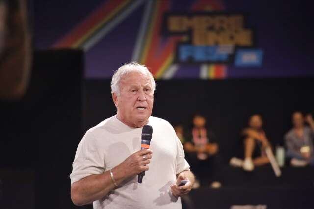 Zico lembra que 1&ordf; viagem a MS n&atilde;o foi nada gloriosa