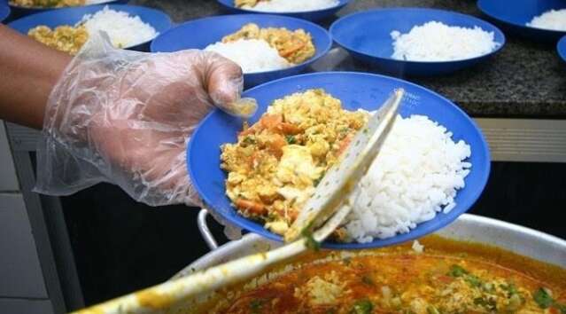Mofo e cozinhas sem ventila&ccedil;&atilde;o afetam merenda em Laguna Carap&atilde;