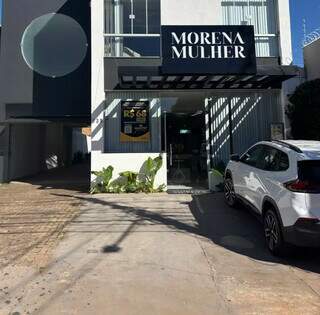 Amigas e s&oacute;cias: empres&aacute;rias inauguram franquia Morena Mulher
