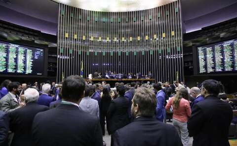 Voc&ecirc; &eacute; a favor do uso de dinheiro p&uacute;blico para financiar campanhas eleitorais?