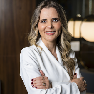 M&eacute;dica destaca: a est&eacute;tica deve real&ccedil;ar, e n&atilde;o padronizar