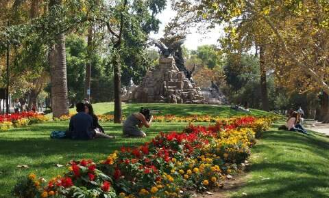 Primavera, a &eacute;poca perfeita do ano para conhecer Santiago