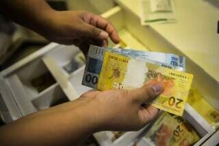 Nove em cada dez leitores s&atilde;o contr&aacute;rios ao uso de dinheiro p&uacute;blico em campanhas