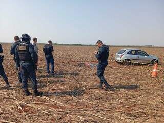 Militar do Ex&eacute;rcito morre e colega fica ferido ap&oacute;s tiros dentro de carro