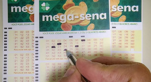 Mega-Sena acumula e pr&ecirc;mio chega a R$ 20 milh&otilde;es