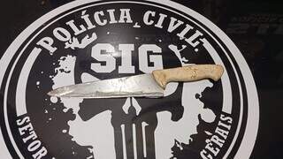 Suspeito de matar homem a facada &eacute; preso a 50 metros do local do crime