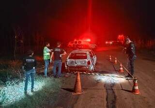 Corpo &eacute; encontrado carbonizado dentro de carro &agrave;s margens da BR-163
