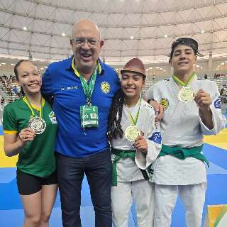 Delega&ccedil;&atilde;o de MS conquista 17 medalhas no Brasileiro Sub-13 e Sub-15 de jud&ocirc;