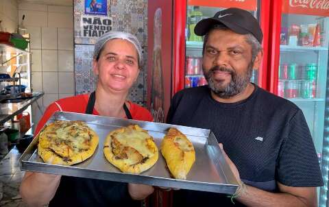 H&aacute; 18 anos, casal madruga para fazer esfiha pantaneira no Aero Rancho