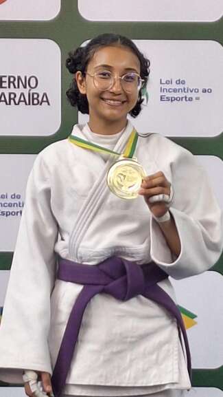 Ana Clara Alegre mendes