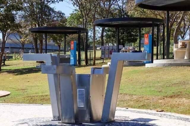Prefeita sanciona lei que permite instala&ccedil;&atilde;o de bebedouros em pra&ccedil;as e parques