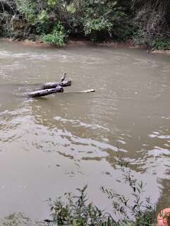 &Aacute;guas do Rio Formoso ficam turvas ap&oacute;s chuva