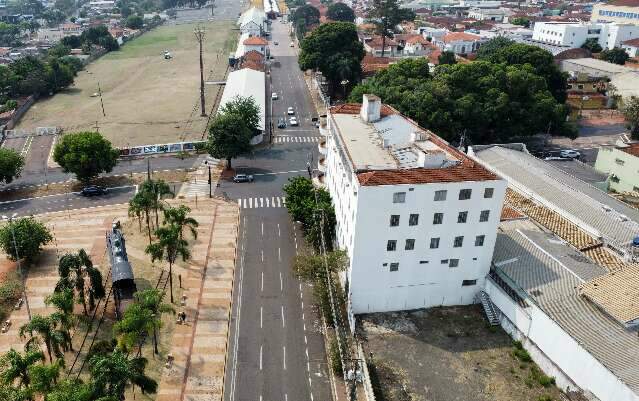 Projeto para tornar Av. Cal&oacute;geras &aacute;rea de interesse cultural avan&ccedil;a na C&acirc;mara