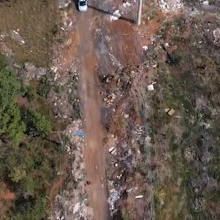 &Aacute;rea entre BR-163 e Parque dos Poderes vira lix&atilde;o a c&eacute;u aberto