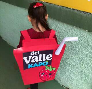 No Dia da Mochila Maluca, teve gente que apelou para o pintinho vivo