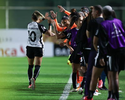 Corinthians vence Santa Fe e avan&ccedil;a &agrave;s quartas da Libertadores Feminina