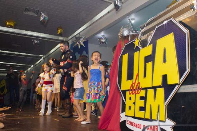 &quot;Dia D Virar Super-Her&oacute;i&quot; arrecada recursos para crian&ccedil;as com c&acirc;ncer