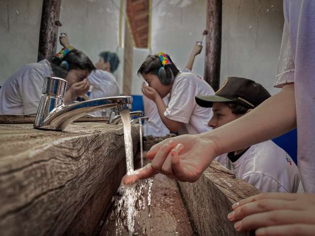 De olho no futuro, alunos criam refeit&oacute;rio sustent&aacute;vel com reuso de &aacute;guas cinzas