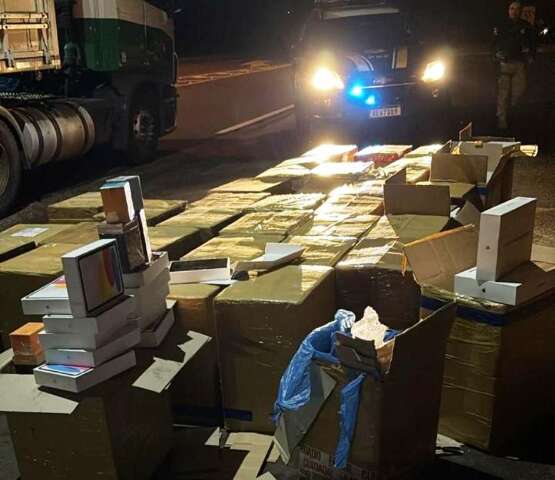 Motorista de carga milion&aacute;ria de contrabando paga fian&ccedil;a de R$ 30 mil