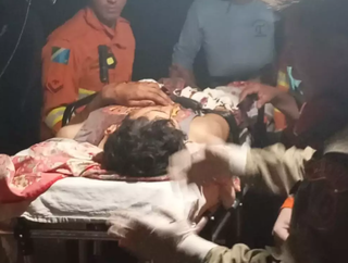 Pe&atilde;o atacado no Pantanal guarda presas de on&ccedil;a que ficaram cravadas na perna