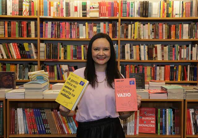 Ana Suy traz o amor nos tempos de Tinder &agrave; Bienal Pantanal