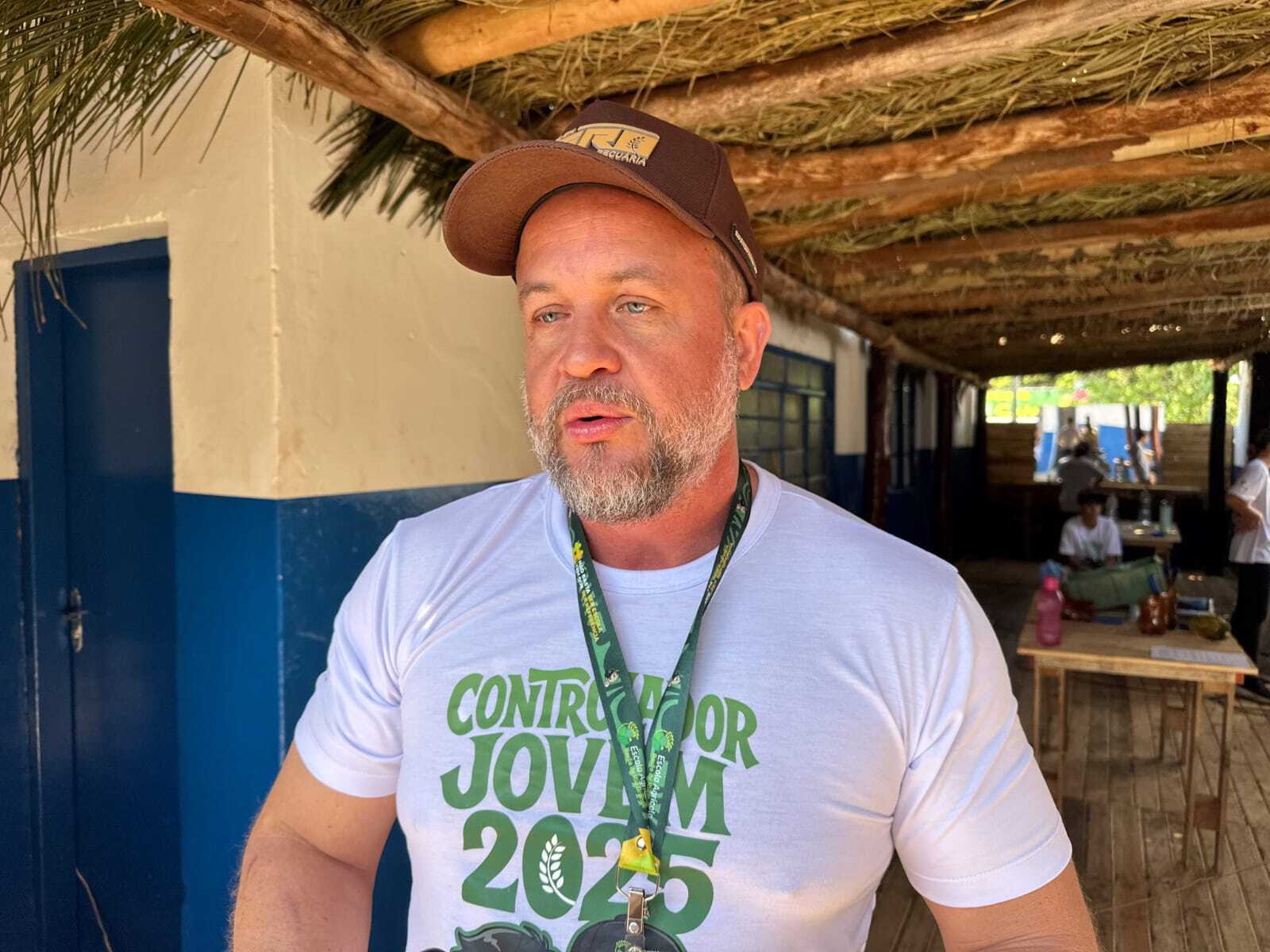 Alunos criam refeitório sustentável com reuso de água em escola do Brasil