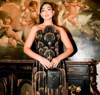 Bolsas de marca de MS s&atilde;o usadas em desfile no Paris Fashion Week