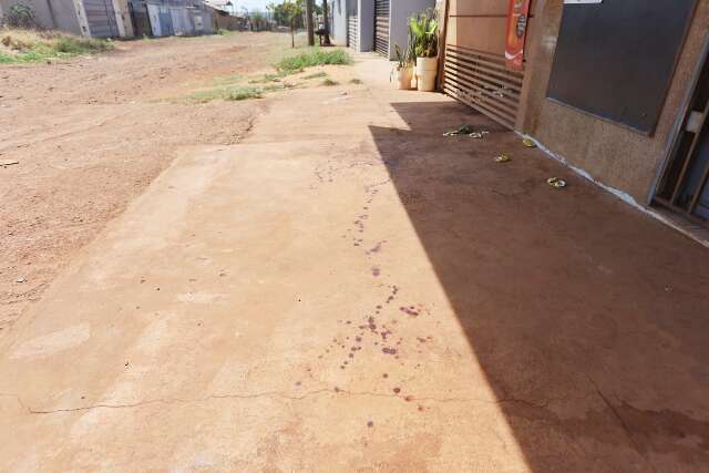 Trabalhador &eacute; morto com tiro na cabe&ccedil;a e colega fica ferido em alojamento
