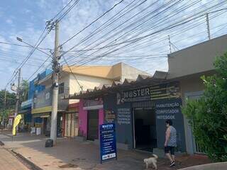 Moreninha reclama de prazo sem fim para conclus&atilde;o de obra contra isolamento