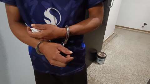 Professor atrai menino para coletar lenha e comete estupro