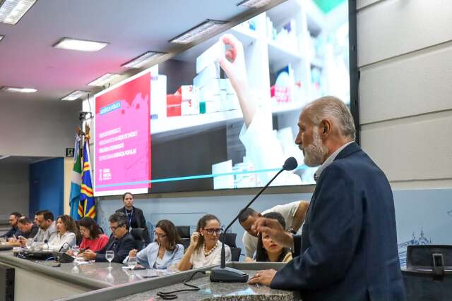 Prefeitura corta R$ 3,5 milh&otilde;es do or&ccedil;amento para compra de medicamentos