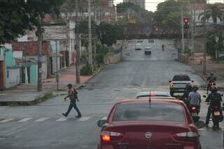 Frente fria traz chuva e risco de tempestades neste in&iacute;cio de semana