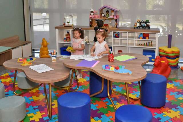 Sala infantil na Assembleia tem bonecas ind&iacute;genas, Pantanal e cidadania