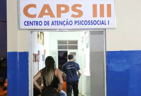 Prefeitura promete revisar contratos e adotar sistema digital de medicamentos