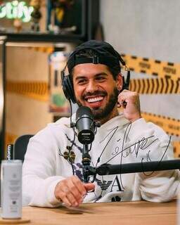Zé Felipe confirma show em Campo Grande após assumir com Ana Castela Zé Felipe confirma show em Campo Grande após assumir com Ana Castela