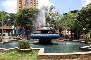 Chafariz da Praça Ary Coelho passará por 3ª reforma em 15 anos Chafariz da Praça Ary Coelho passará por 3ª reforma em 15 anos