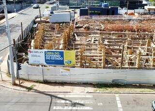 Obra da nova Depac Centro emperra em solo rochoso e entrega &eacute; adiada para 2026