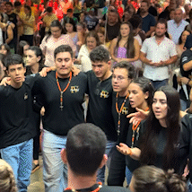 Entre as &ldquo;dores do mundo&rdquo;, Igreja Cat&oacute;lica v&ecirc; crescer presen&ccedil;a de adolescentes