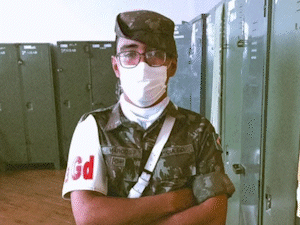 Marcos queria ser militar, mas no fim escolheu a lousa ao fuzil  