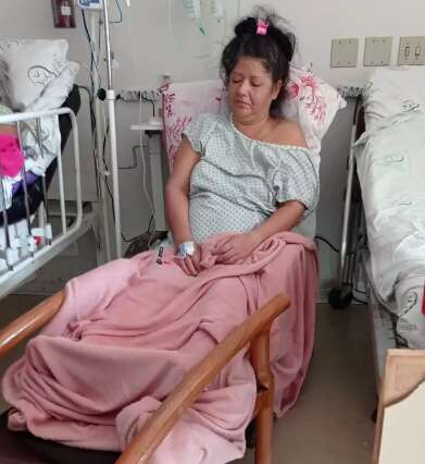 “Passava despercebido”: mulher descobre doença incurável e hoje não anda